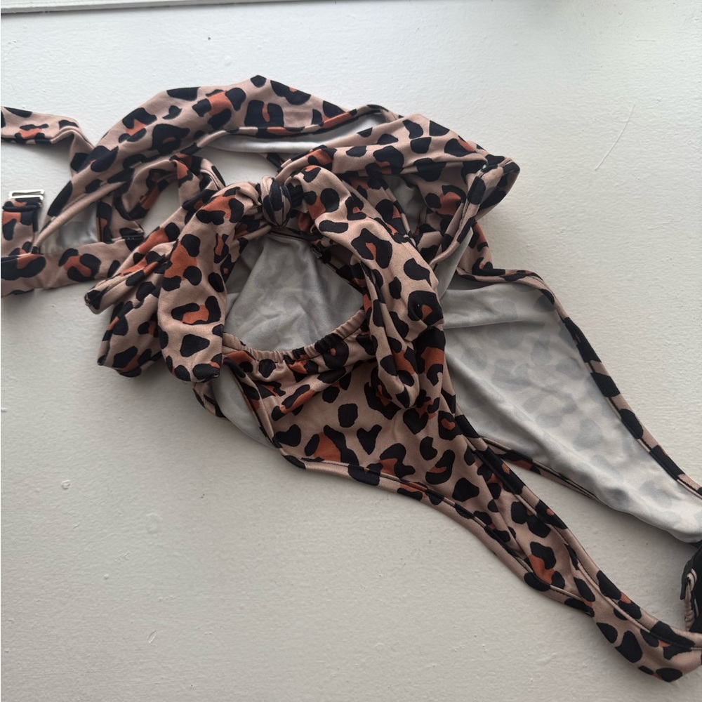 SHEIN Leopard Print One Piece Swimsuit NWOT - Picture 5 of 5